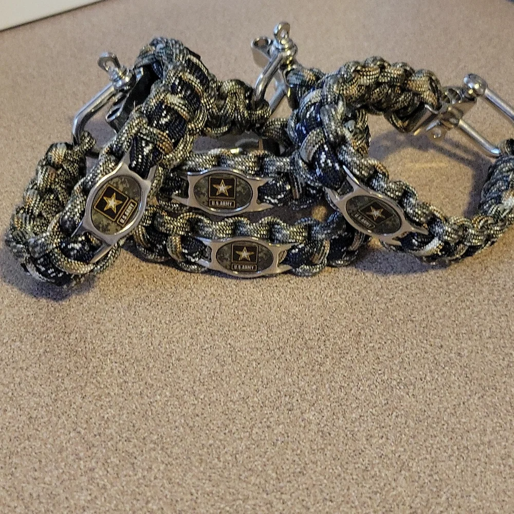 Camouflage paracord bracelet US Army